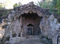 Grotte artificielle GO
